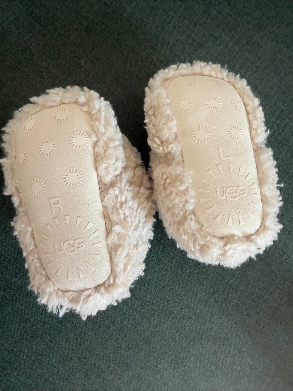 UGG Infant Shearling Booties in Light Beige